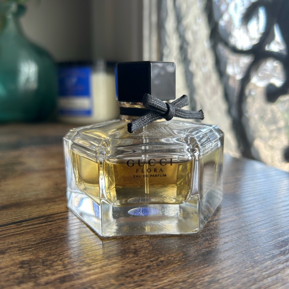 Gucci Flora Eau de Parfum with Black Cap